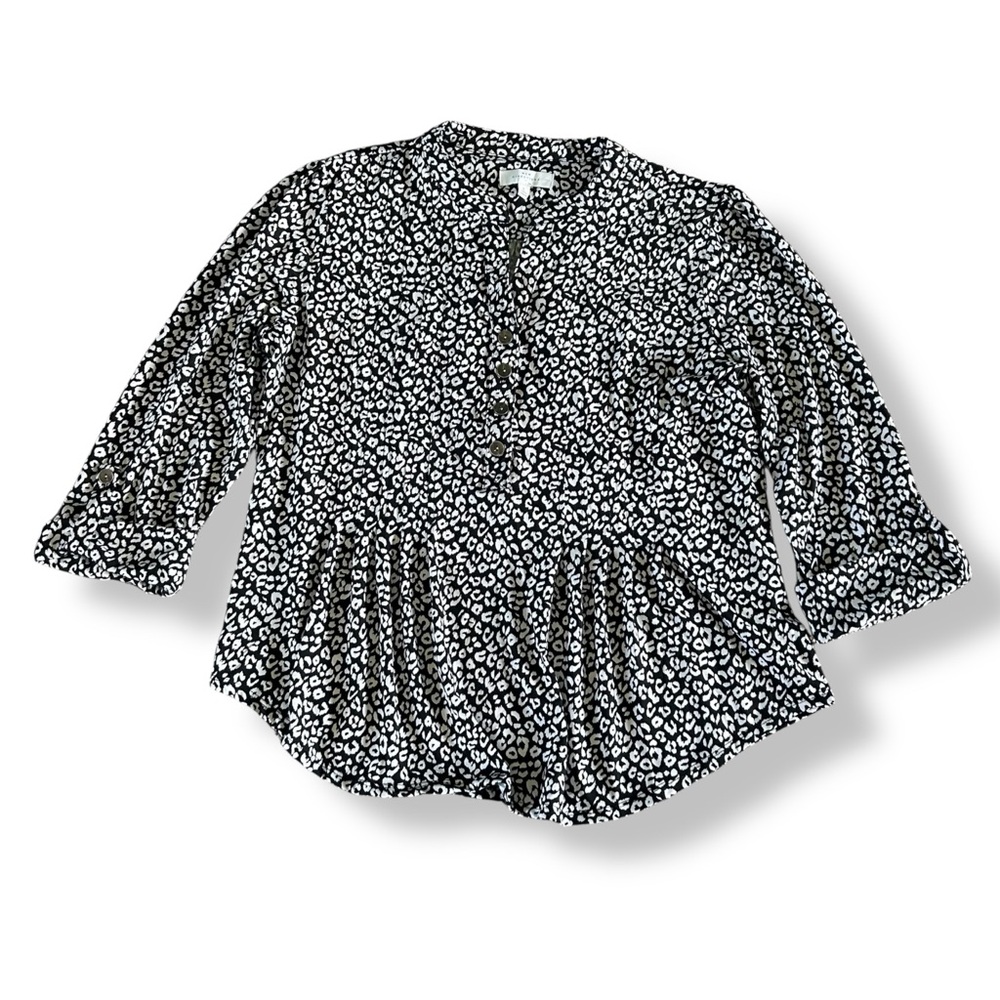 [New Directions] Black and White Leopard Print Blouse